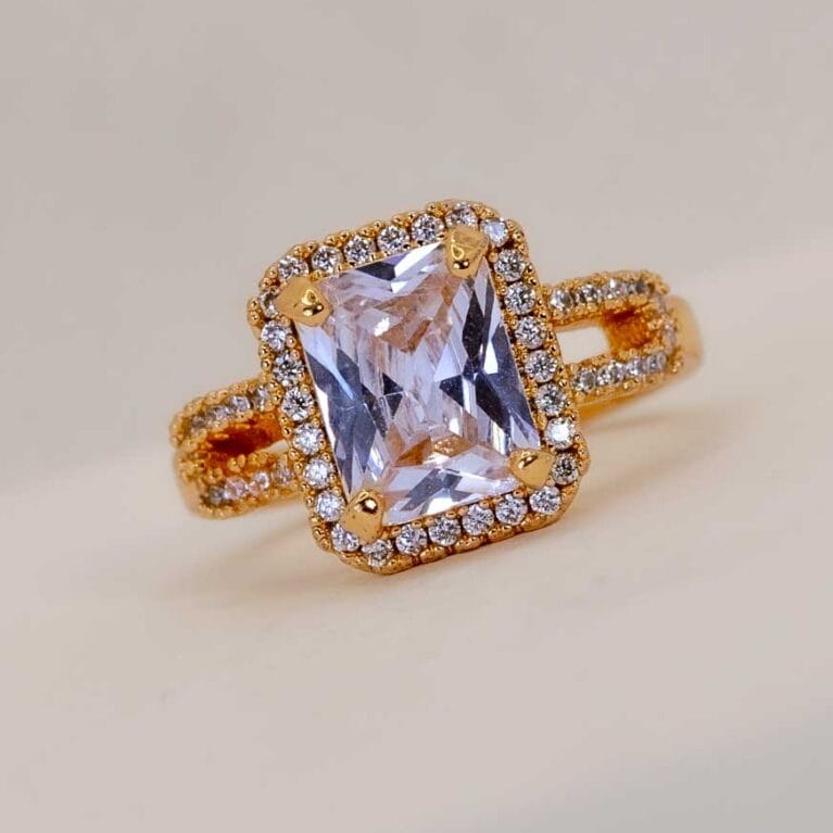 Classic Luxe Women’s Ring