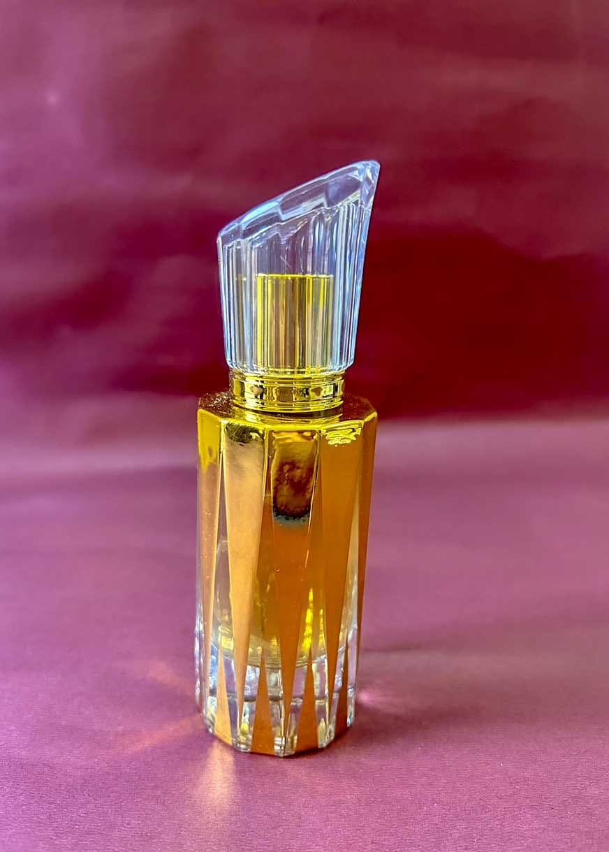 Gentlemen, redefine the essence of refined masculinity with Zeki.