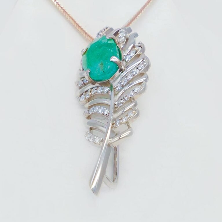 Enchanting Noora Emerald Bird Feather Silver Brooch Pendant