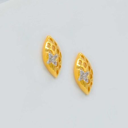 Edgy Aurous Marquise Diamond Earring