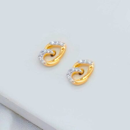 Dazzling Aurous Glare Diamond Earring